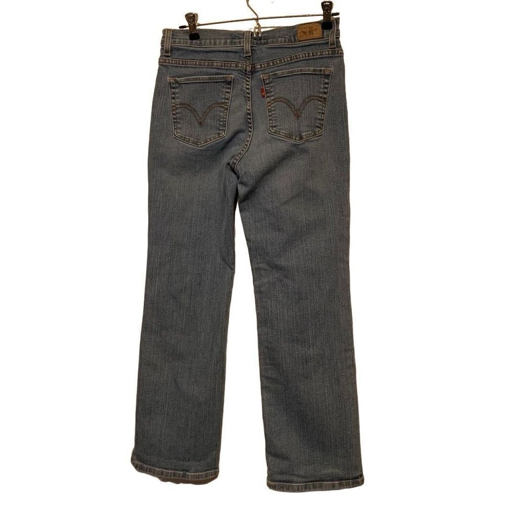 Levi’s Perfectly Slimming Boot Cut 512 Size 8 Short Jeans